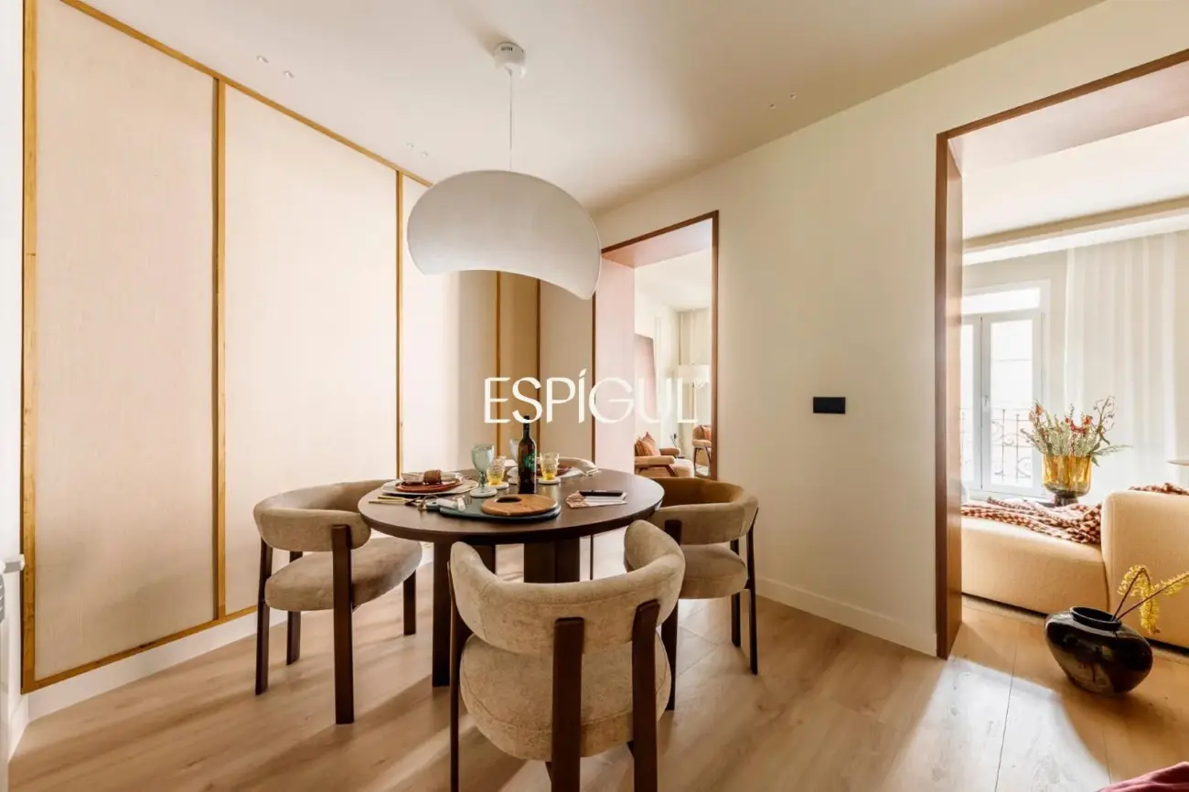 Piso en venta exterior reformado con balcón en Don Ramón de la Cruz, Lista