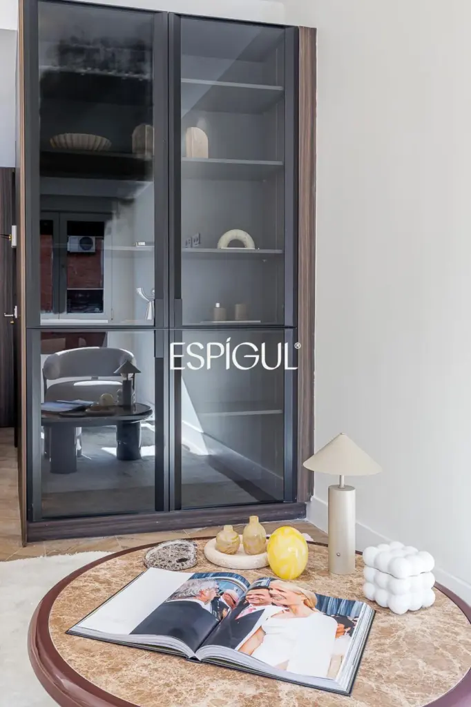 Piso en venta exterior totalmente reformado con balcón en Marcenado, Ciudad Jardín