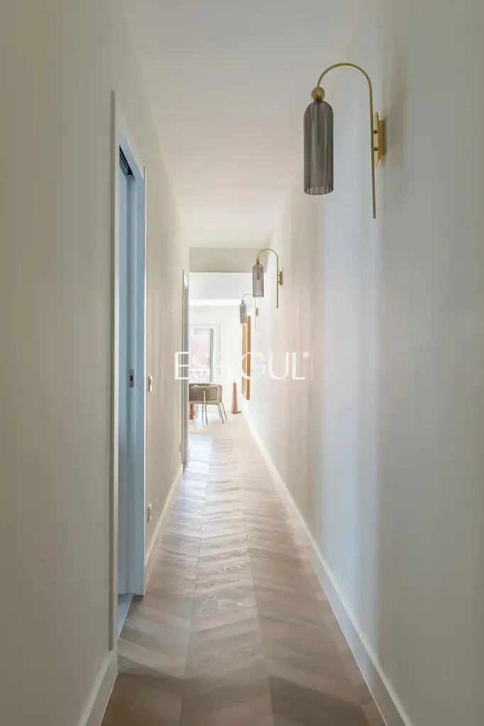 Piso en venta exterior totalmente reformado con balcón en Marcenado, Ciudad Jardín
