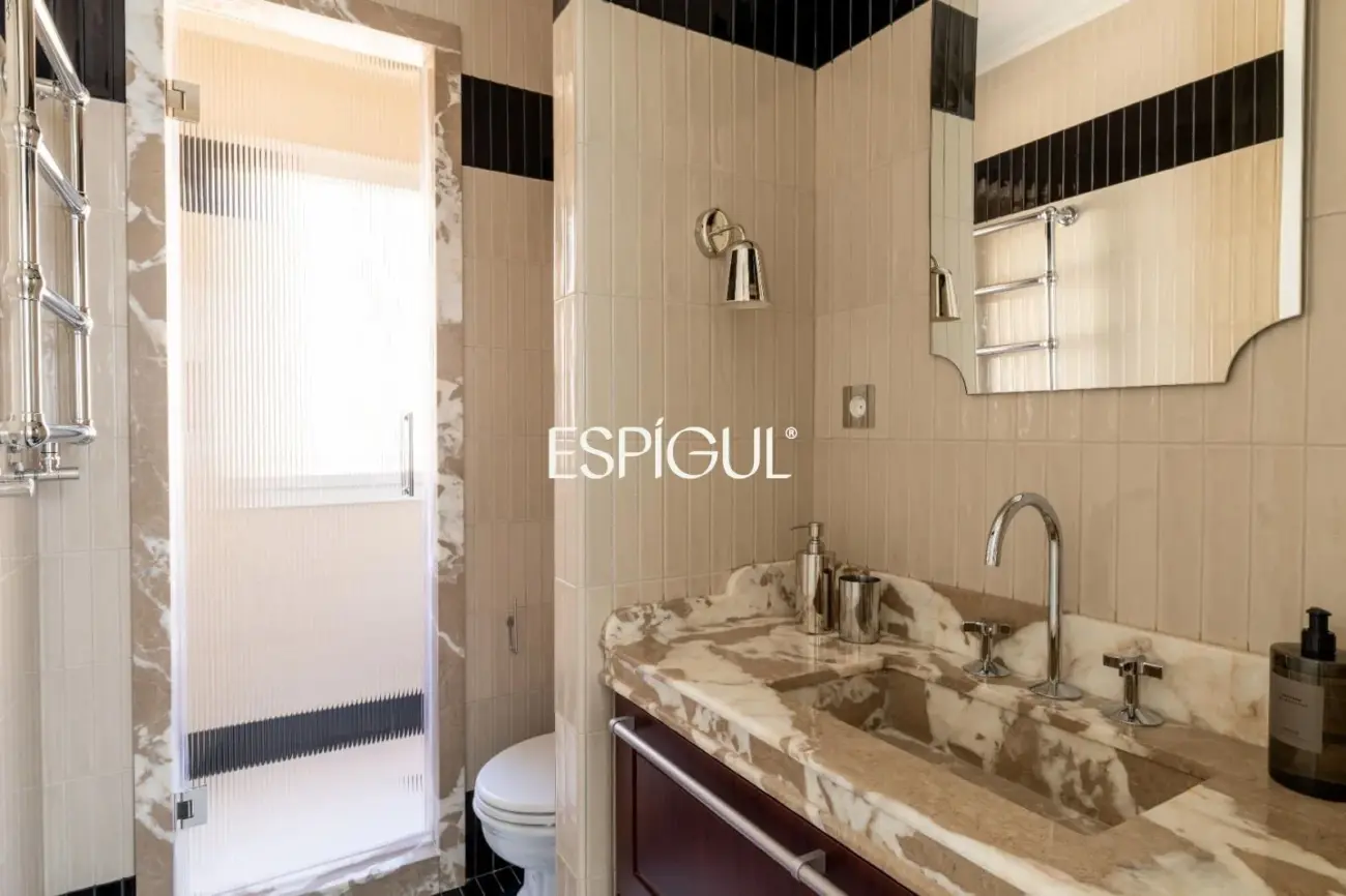 Piso en venta exterior totalmente reformado con portería en Núñez de Balboa, Castellana