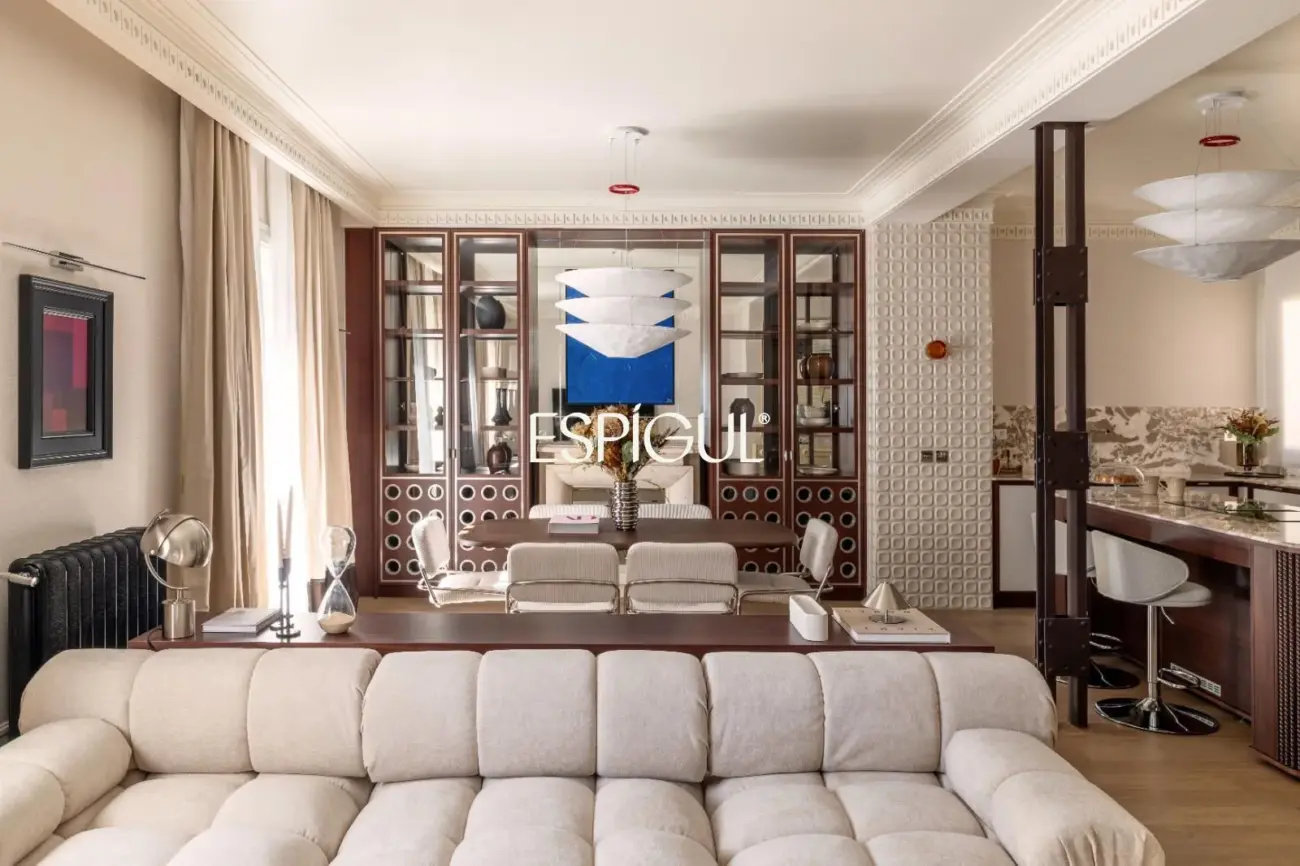 Piso en venta exterior totalmente reformado con portería en Núñez de Balboa, Castellana