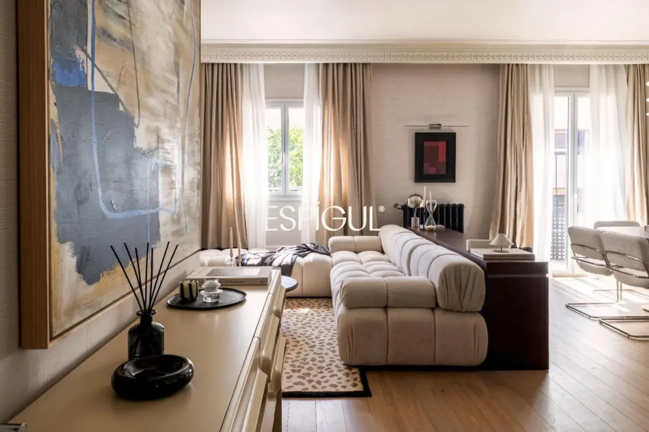 Piso en venta exterior totalmente reformado con portería en Núñez de Balboa, Castellana