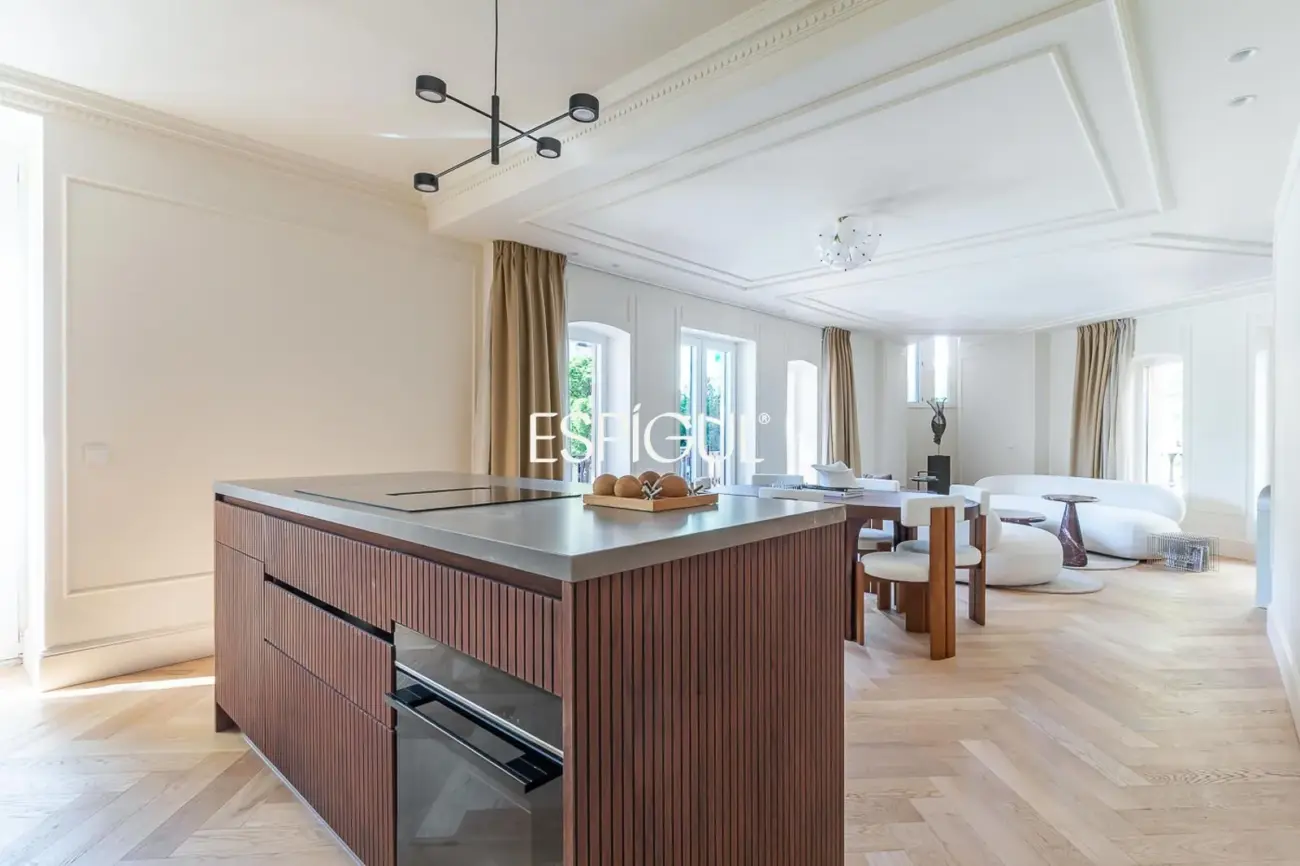 Piso en venta exterior totalmente reformado en Alcalá, Goya