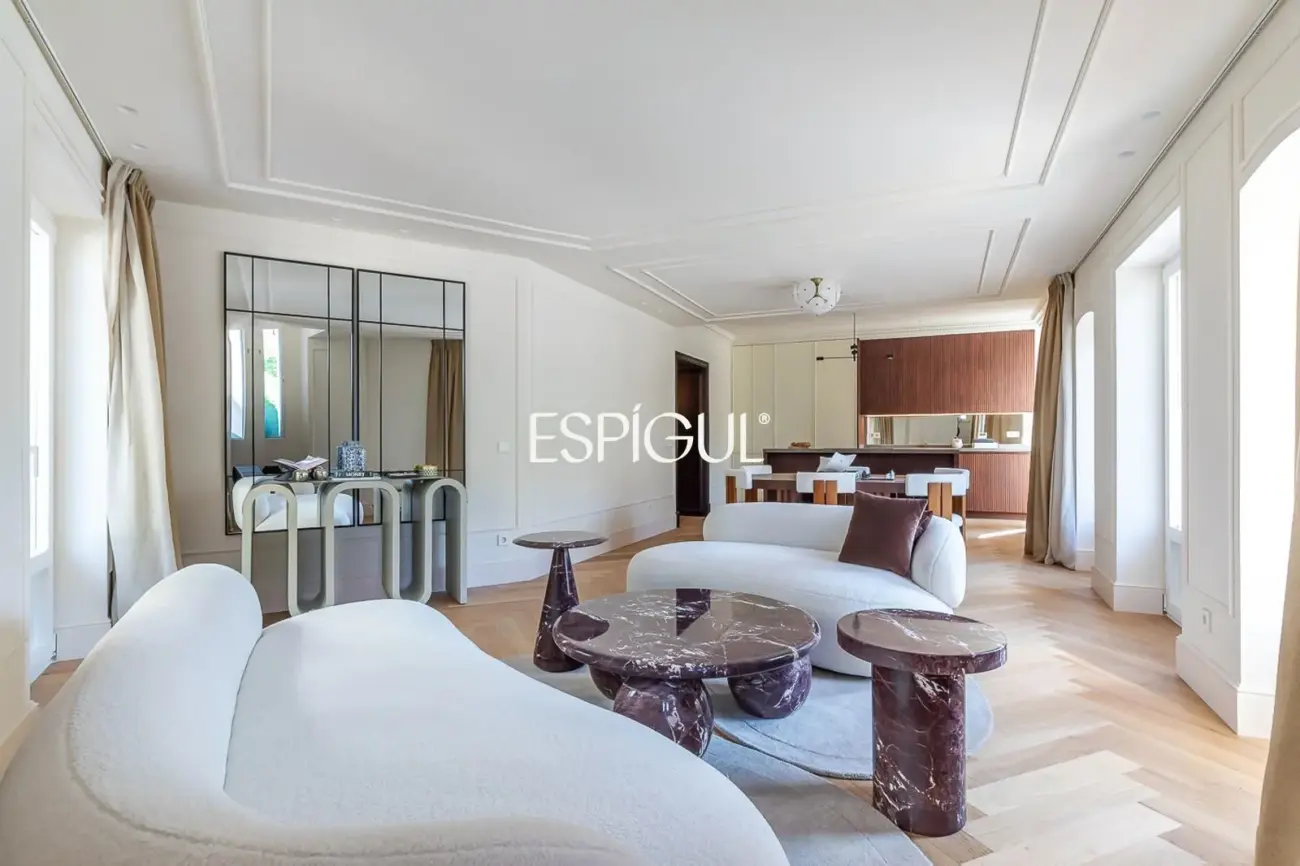 Piso en venta exterior totalmente reformado en Alcalá, Goya
