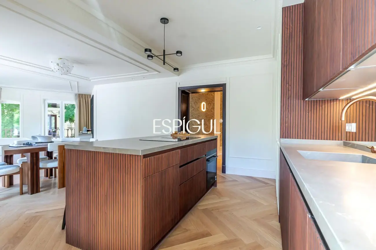 Piso en venta exterior totalmente reformado en Alcalá, Goya