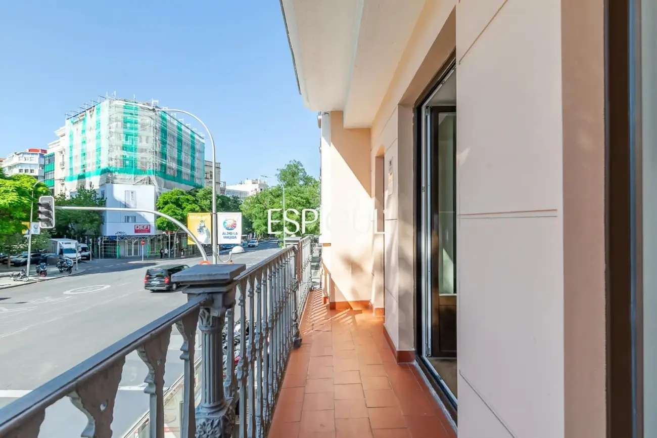 Piso en venta exterior totalmente reformado en Alcalá, Goya