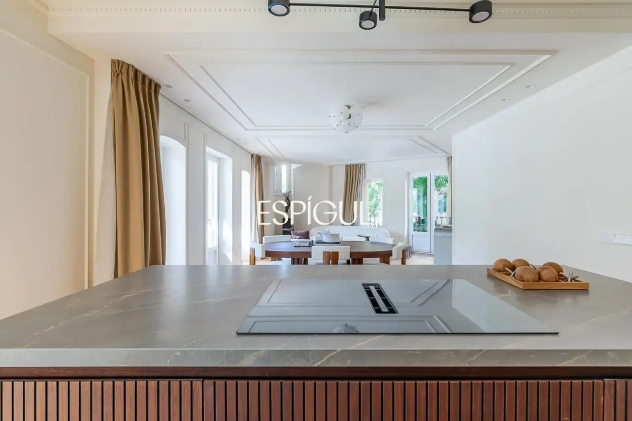 Piso en venta exterior totalmente reformado en Alcalá, Goya