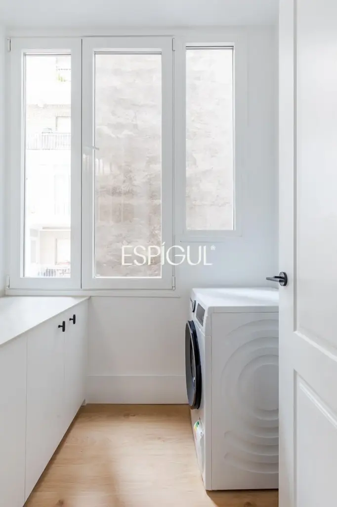 Piso en venta reformado con terraza, garaje y trastero en María de Molina, Lista