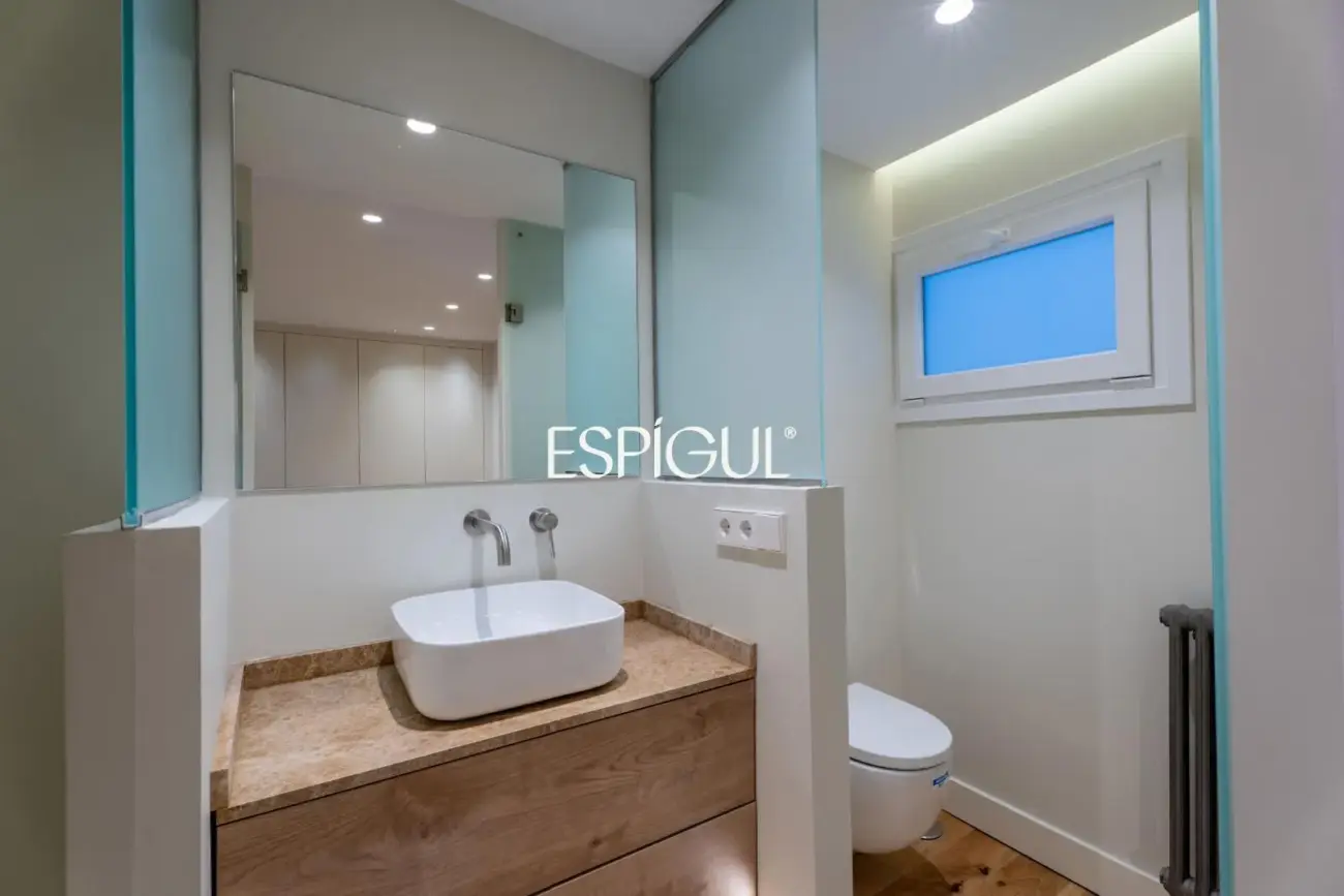 Piso en venta totalmente reformado con garaje y trastero en Castelló, Castellana