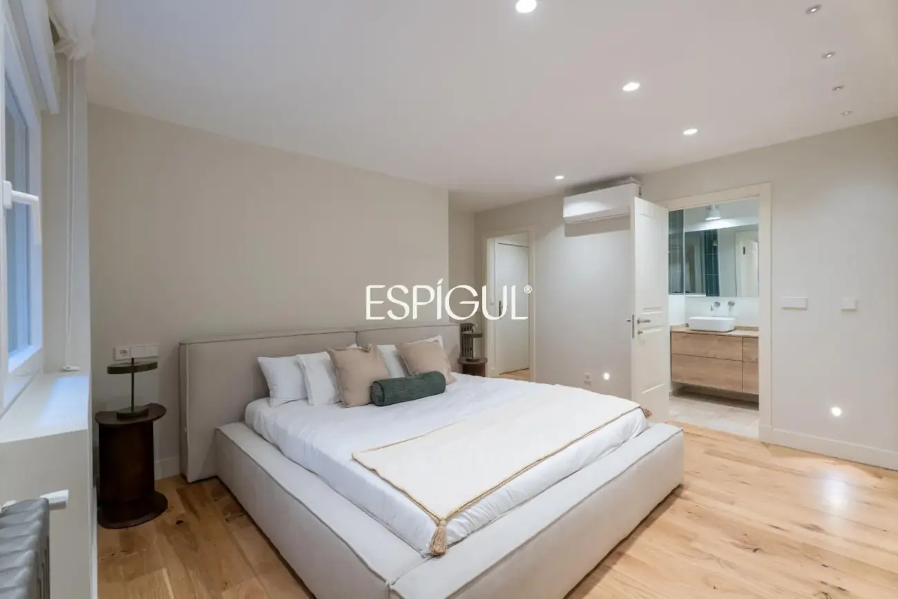 Piso en venta totalmente reformado con garaje y trastero en Castelló, Castellana