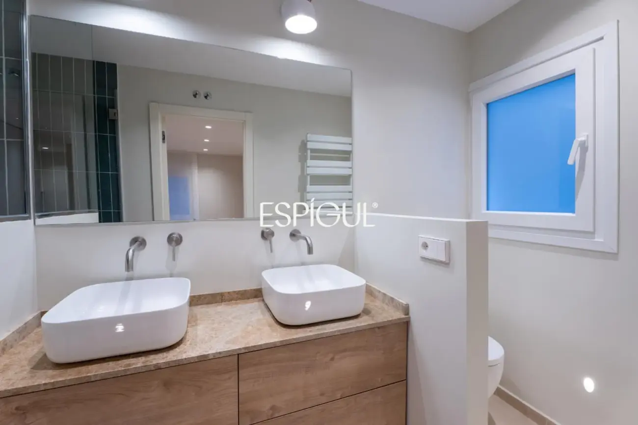 Piso en venta totalmente reformado con garaje y trastero en Castelló, Castellana