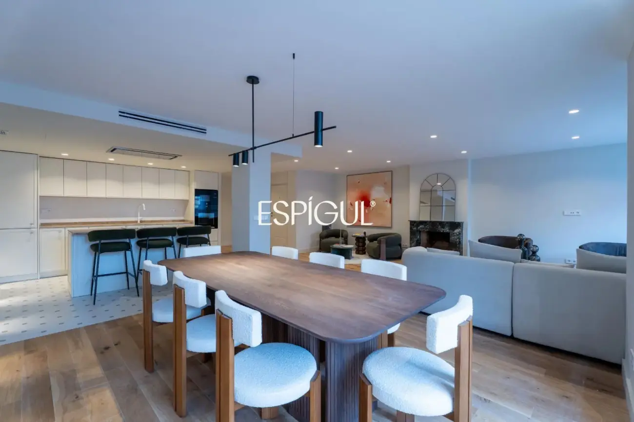 Piso en venta totalmente reformado con garaje y trastero en Castelló, Castellana