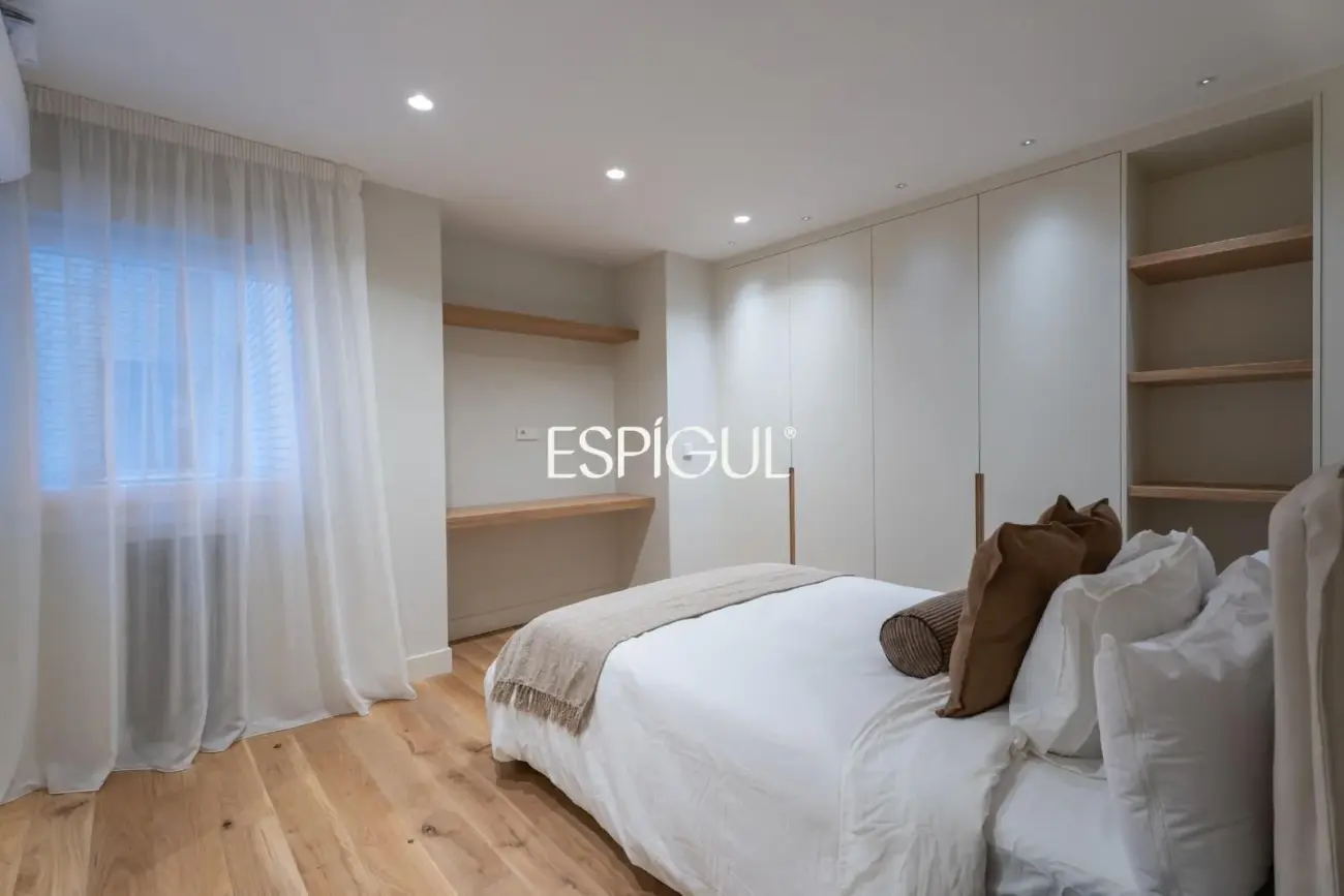 Piso en venta totalmente reformado con garaje y trastero en Castelló, Castellana