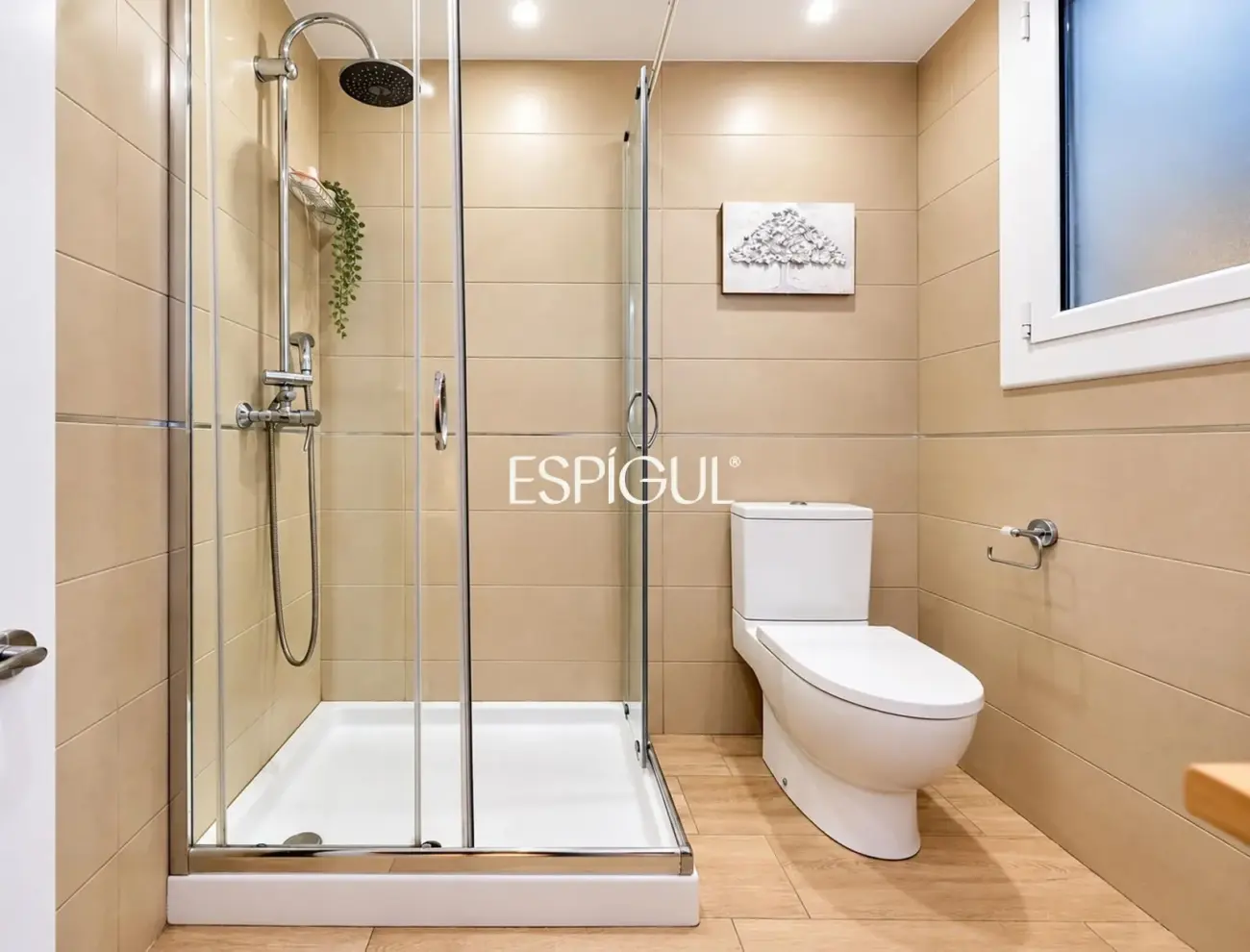 Erdgeschosswohnung mit privater Terrasse in Poble-sec